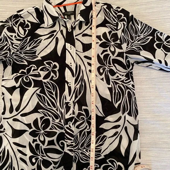 Talbots petite black and white tropical top. - Picture 5 of 8